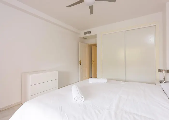 Stylish 2-bed With Large Terrace & Pool Apartment