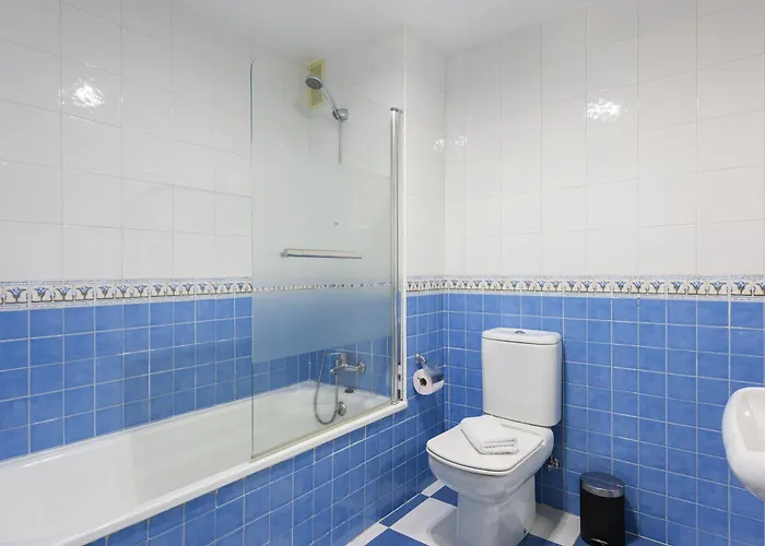 Stylish 2-bed With Large Terrace & Pool * Marbella