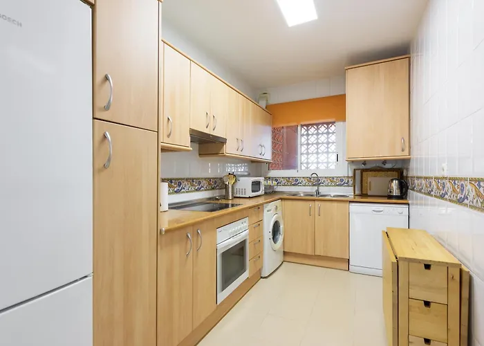 Stylish 2-bed With Large Terrace & Pool * Marbella